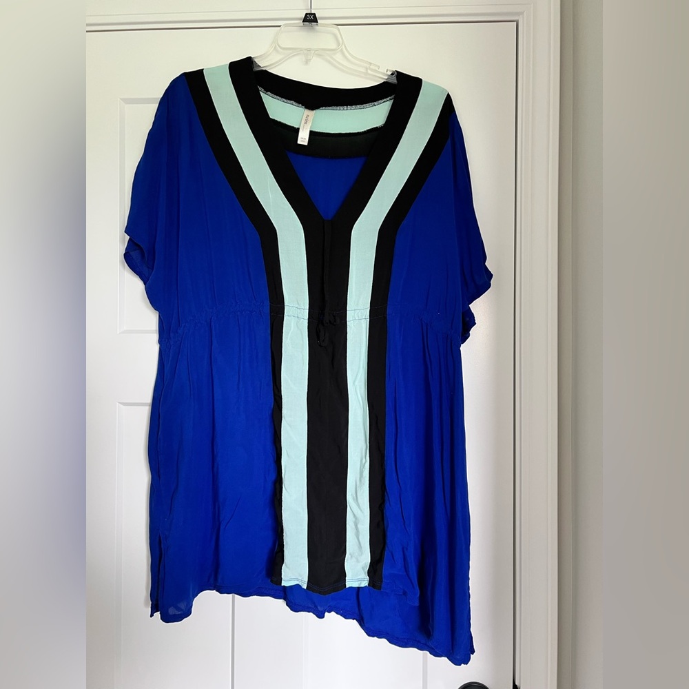Cacique Blue and White Boxy Short Sleeve Swim Coverup